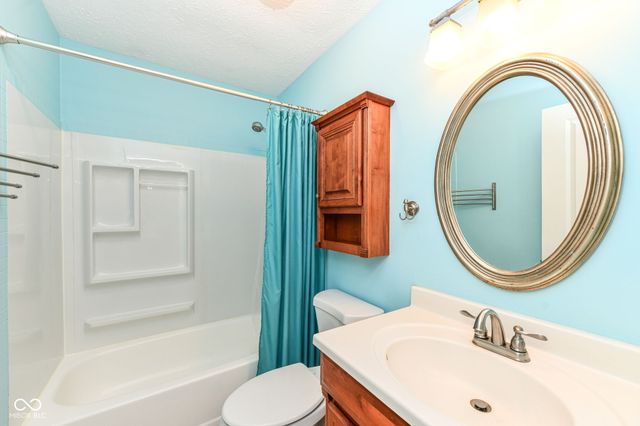 7783 Carly Place, Fishers, IN 46038