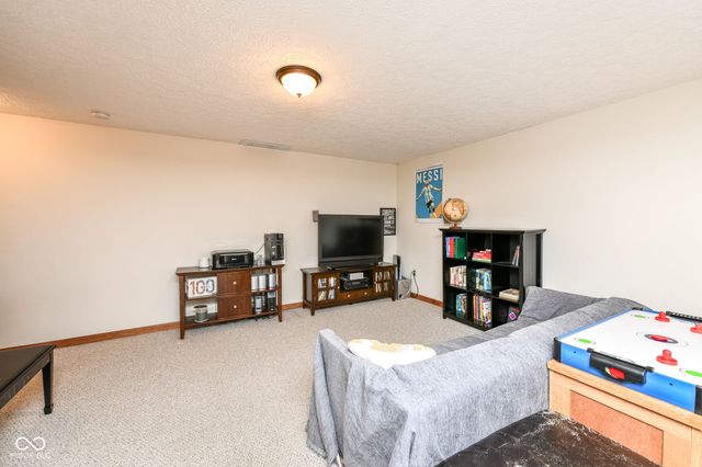 7783 Carly Place, Fishers, IN 46038