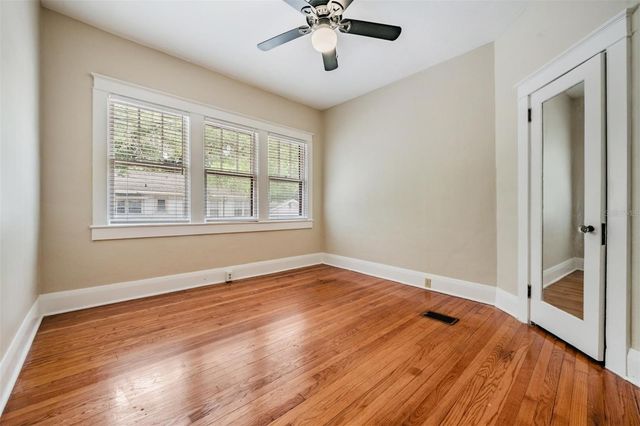 1000 E CRENSHAW STREET, Tampa, FL 33604