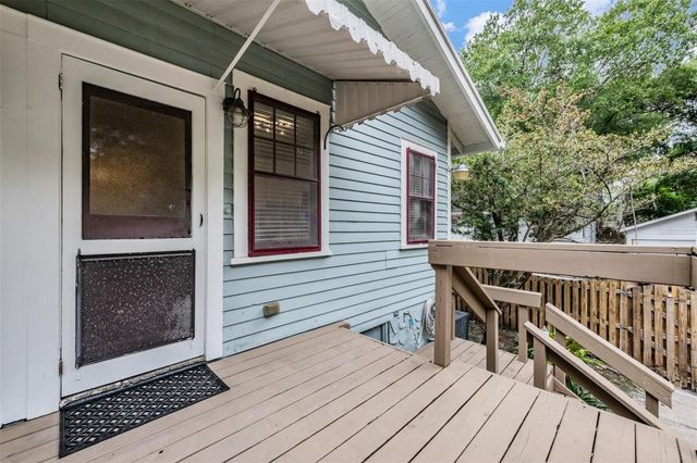 1000 E CRENSHAW STREET, Tampa, FL 33604