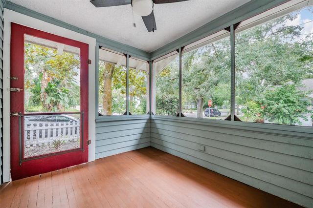 1000 E CRENSHAW STREET, Tampa, FL 33604