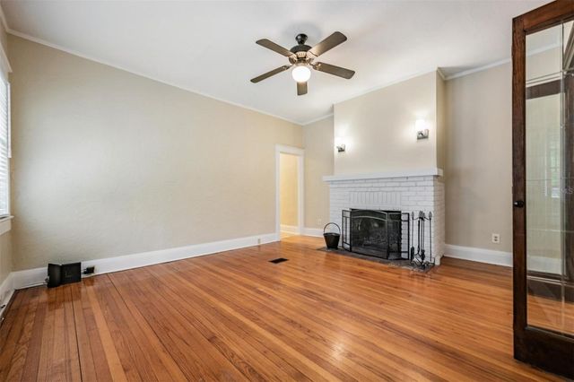 1000 E CRENSHAW STREET, Tampa, FL 33604