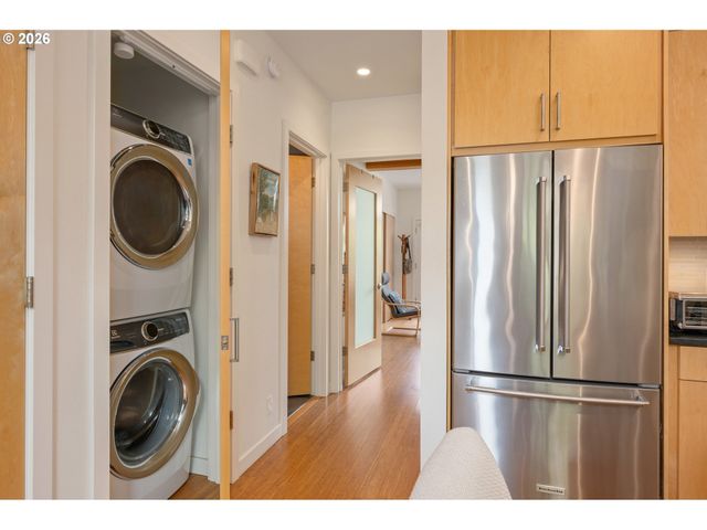 2847 FRIENDLY St, Eugene, OR 97405