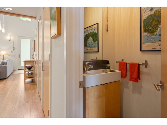 2847 FRIENDLY St, Eugene, OR 97405