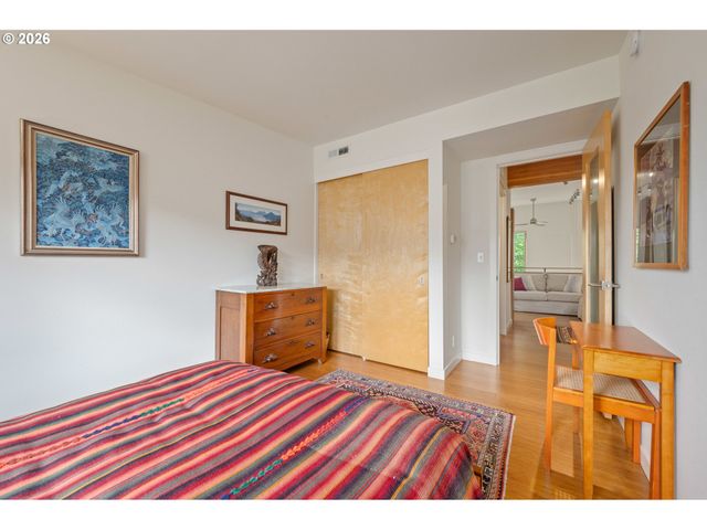 2847 FRIENDLY St, Eugene, OR 97405