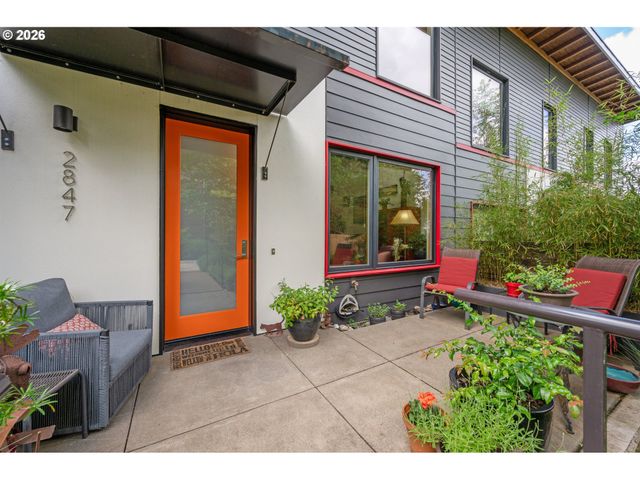 2847 FRIENDLY St, Eugene, OR 97405