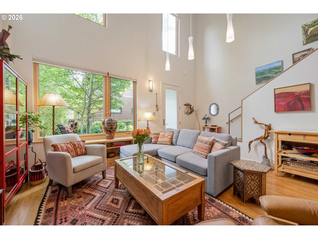 2847 FRIENDLY St, Eugene, OR 97405
