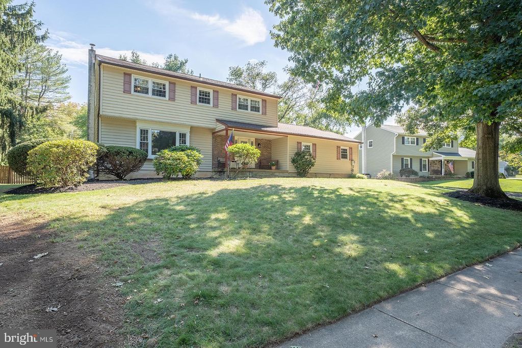 985 GAREY DR, YARDLEY, PA 19067 — exterior