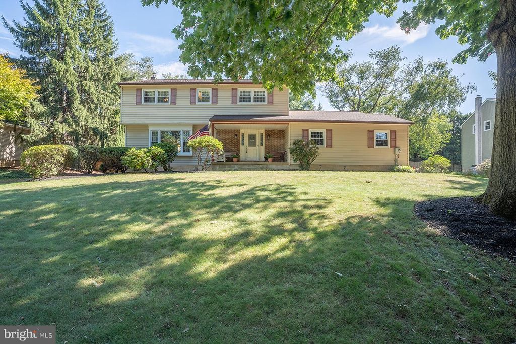 985 GAREY DR, YARDLEY, PA 19067 — photo 2
