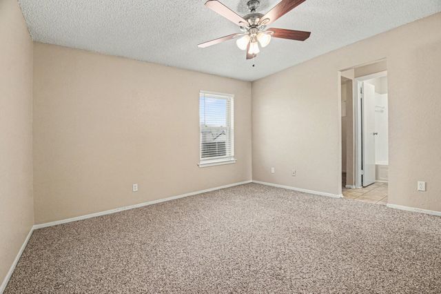 1024 S Riverside Drive, Grapevine, TX 76051