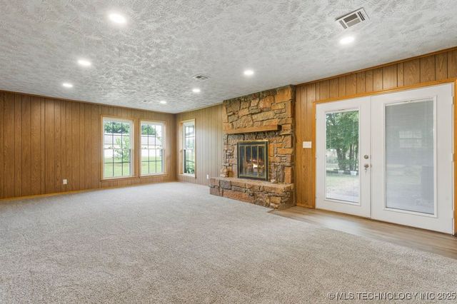 738 Winter Lane, Claremore, OK 74017