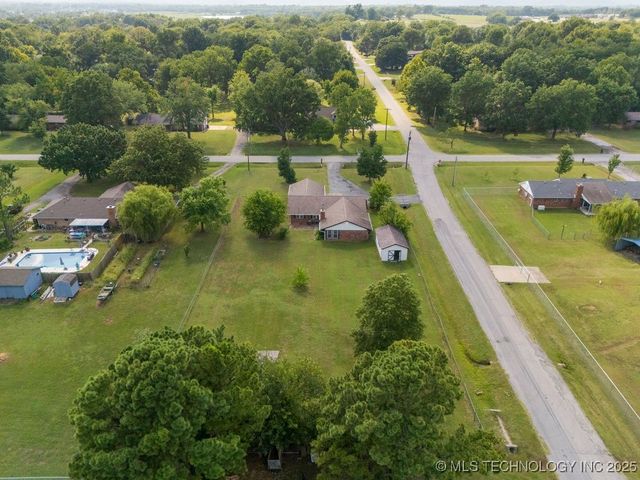 738 Winter Lane, Claremore, OK 74017