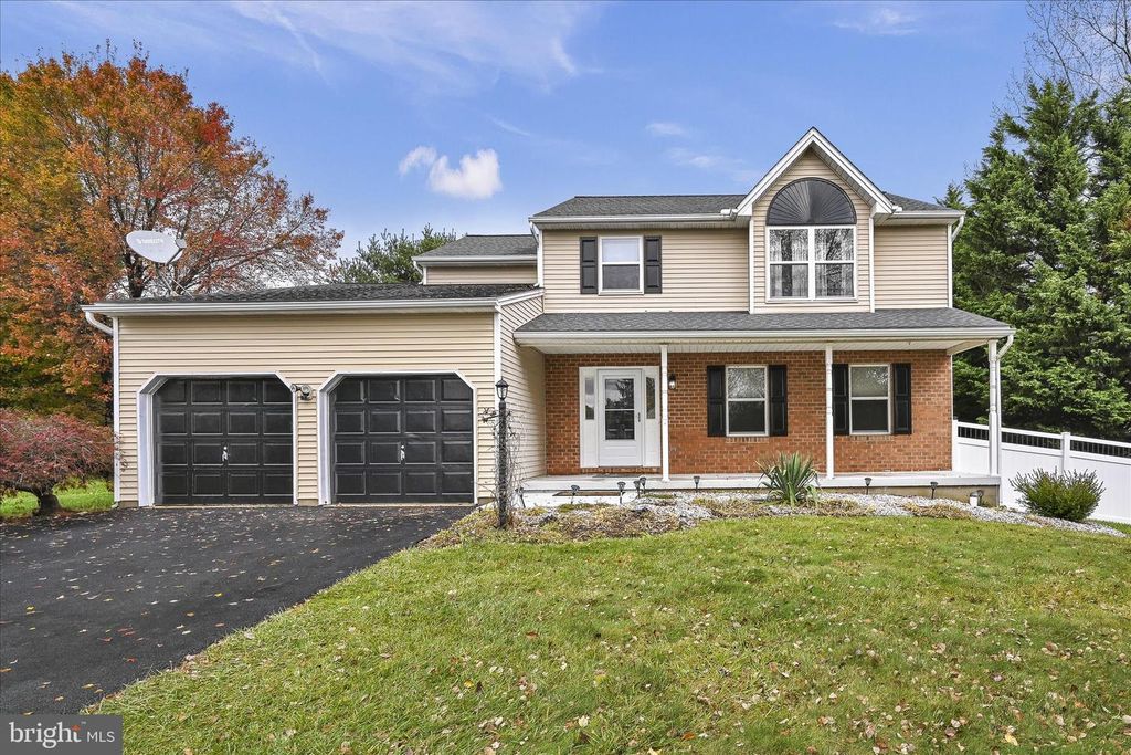 103 HERSHEY CIR, Stewartstown, PA 17363