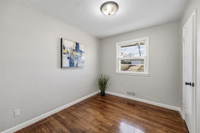 143 26th Street NW, Cedar Rapids, IA 52405