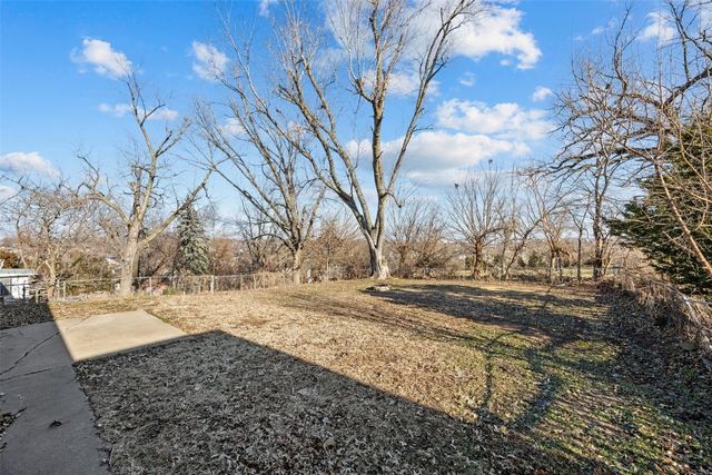 143 26th Street NW, Cedar Rapids, IA 52405