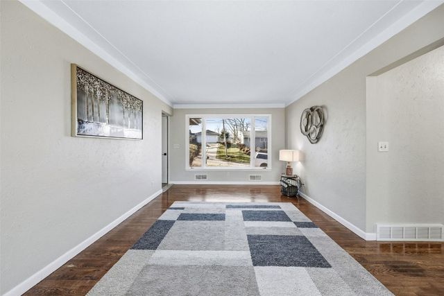 143 26th Street NW, Cedar Rapids, IA 52405