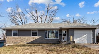 143 26th Street NW, Cedar Rapids, IA 52405