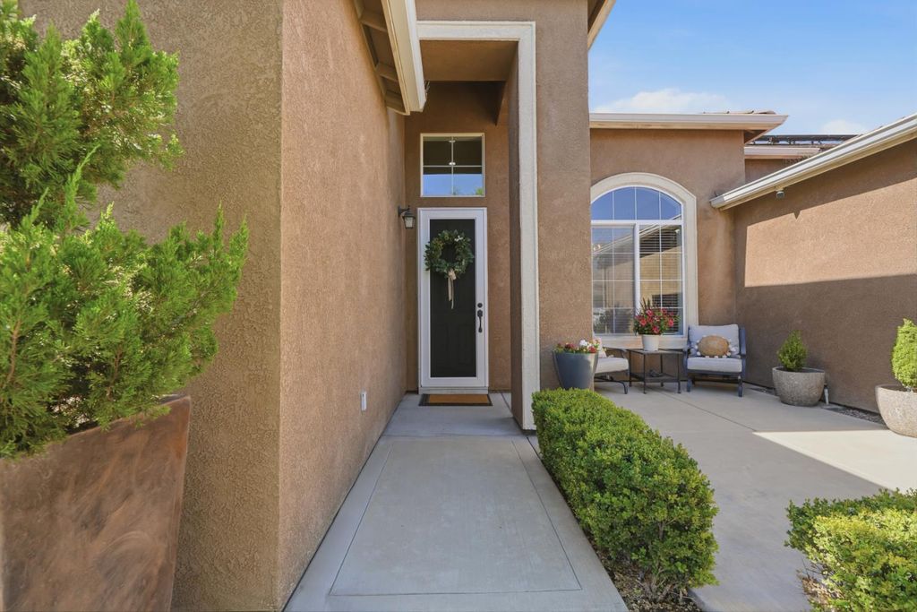 Image 12 of property listing at 1962 Iacovetti, Tulare, CA 93274