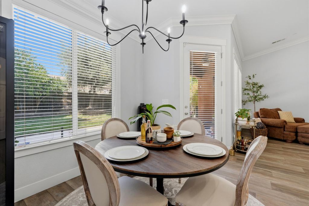Image 34 of property listing at 1962 Iacovetti, Tulare, CA 93274