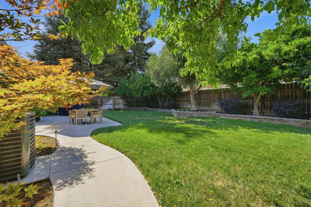 Image 48 of property listing at 1962 Iacovetti, Tulare, CA 93274