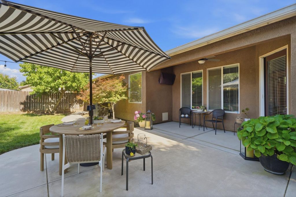 Image 51 of property listing at 1962 Iacovetti, Tulare, CA 93274