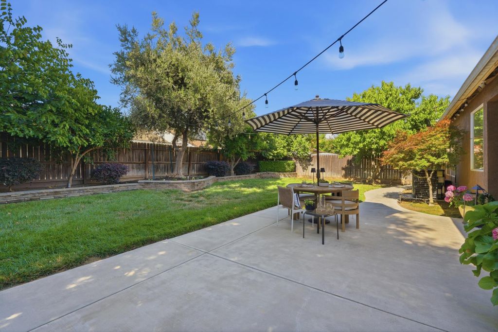 Image 52 of property listing at 1962 Iacovetti, Tulare, CA 93274