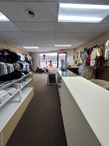 13657 Grand River Avenue, Detroit, MI 48227