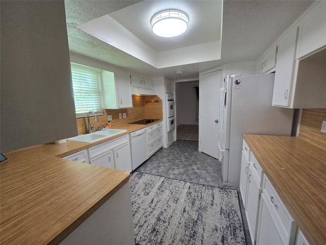 9802 Sagepike Drive, Houston, TX 77089