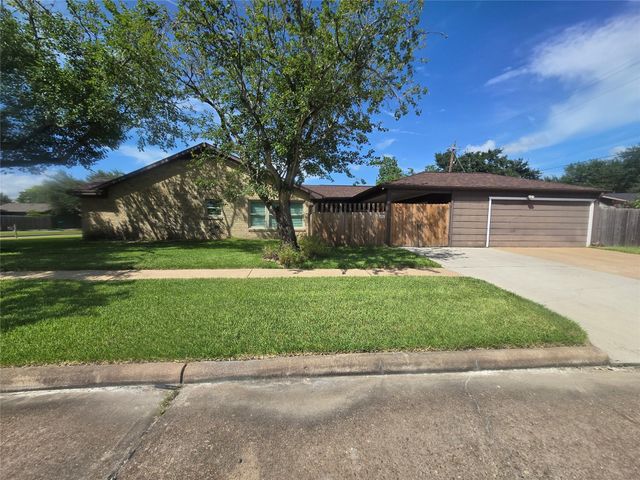 9802 Sagepike Drive, Houston, TX 77089