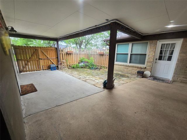 9802 Sagepike Drive, Houston, TX 77089