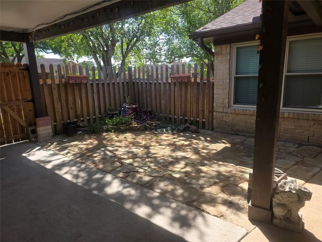 9802 Sagepike Drive, Houston, TX 77089