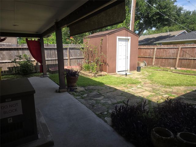 9802 Sagepike Drive, Houston, TX 77089