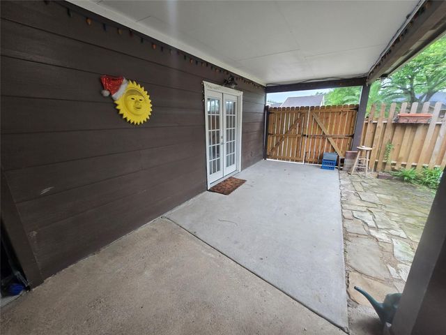9802 Sagepike Drive, Houston, TX 77089