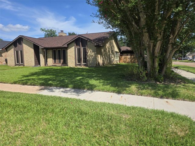 9802 Sagepike Drive, Houston, TX 77089