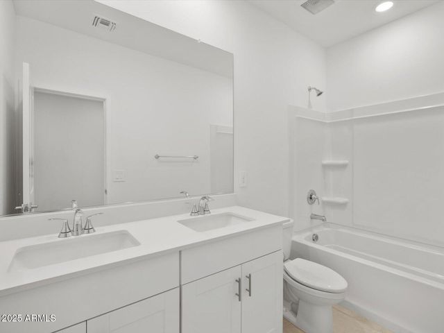 15921 W COTTONTAIL Lane, Surprise, AZ 85387