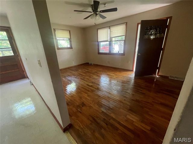 708 High Street, Marble Hill, MO 63764