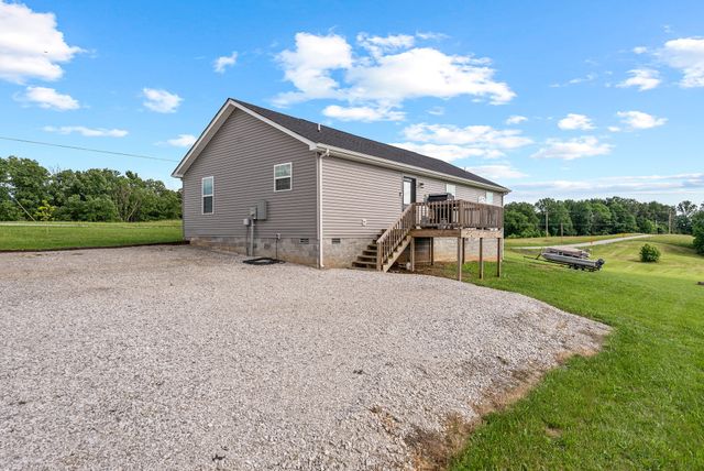 1310 Ray Broyles Rd, Sparta, TN 38583