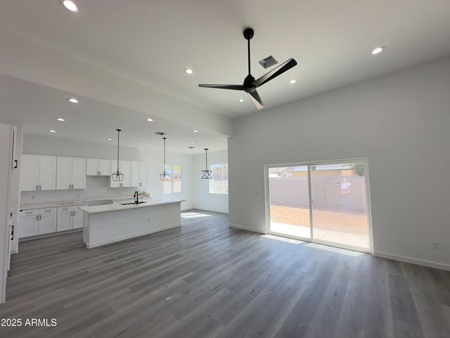 1819 S COCONINO Drive S, Apache Junction, AZ 85120