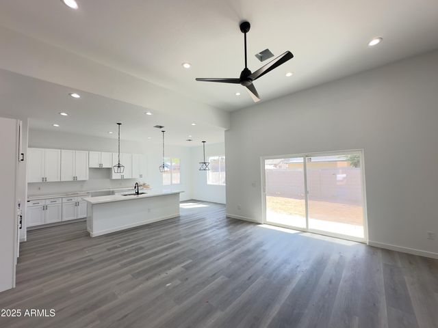 1819 S COCONINO Drive S, Apache Junction, AZ 85120