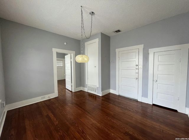 141 E Woodlawn Ave, San Antonio, TX 78212