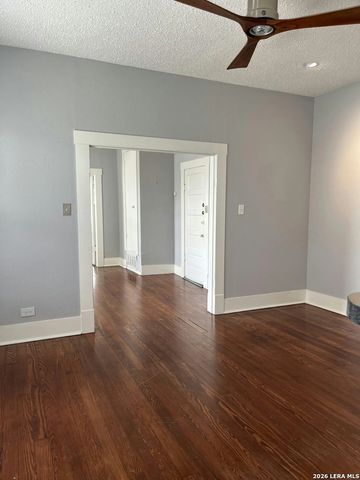 141 E Woodlawn Ave, San Antonio, TX 78212