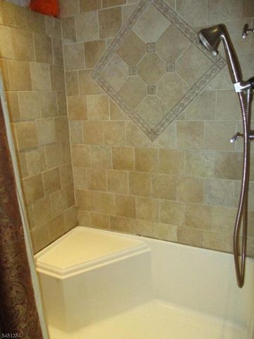 24 W Shore Dr, Vernon Twp., NJ 07462