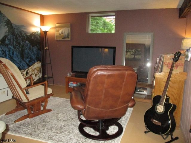 24 W Shore Dr, Vernon Twp., NJ 07462