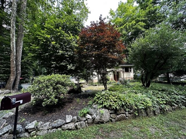 24 W Shore Dr, Vernon Twp., NJ 07462