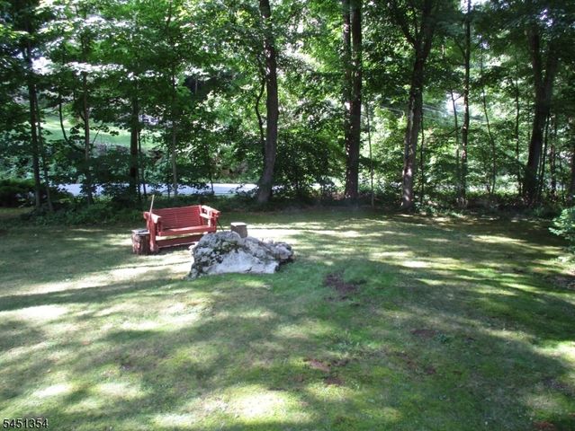 24 W Shore Dr, Vernon Twp., NJ 07462