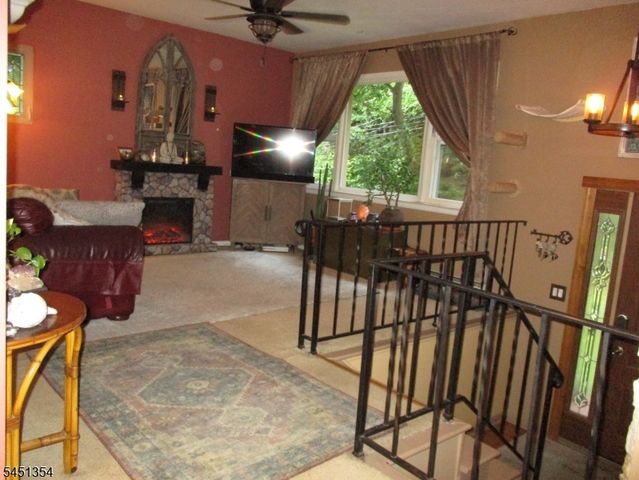 24 W Shore Dr, Vernon Twp., NJ 07462