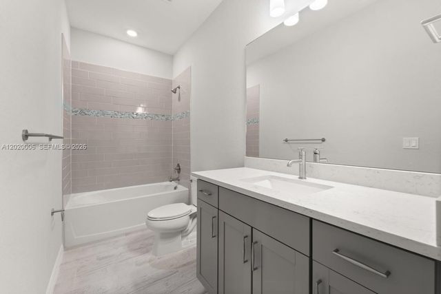 4492 Tacoma Park Dr, Oakland Park, FL 33309