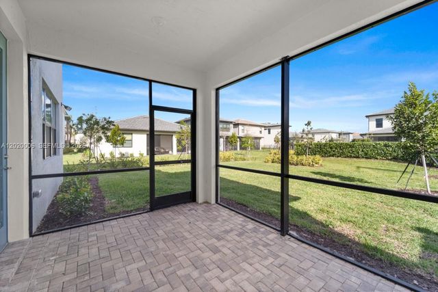 4492 Tacoma Park Dr, Oakland Park, FL 33309