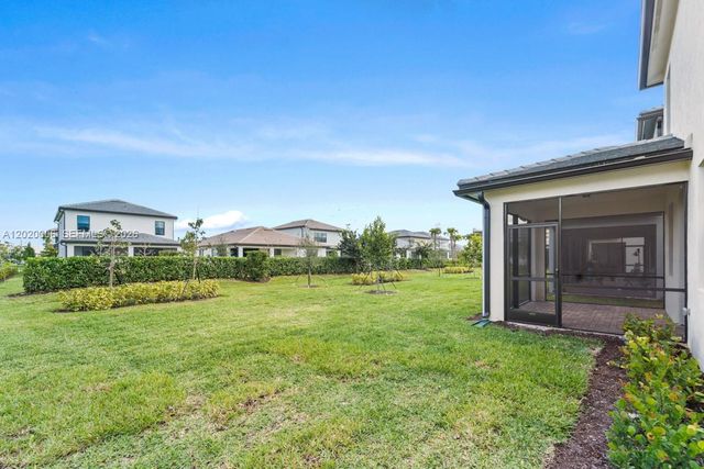 4492 Tacoma Park Dr, Oakland Park, FL 33309