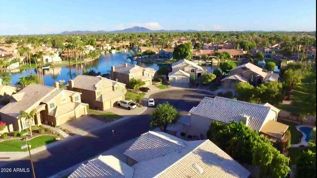 910 S PARADISE Drive, Gilbert, AZ 85233